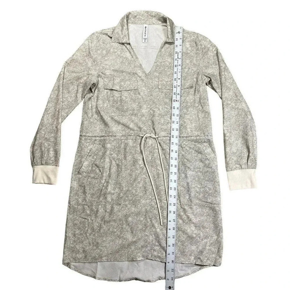 Athleta Zuma Shirt Dress Gray Snakeskin Front Pockets Long Sleeve Size XS - Picture 5 of 8